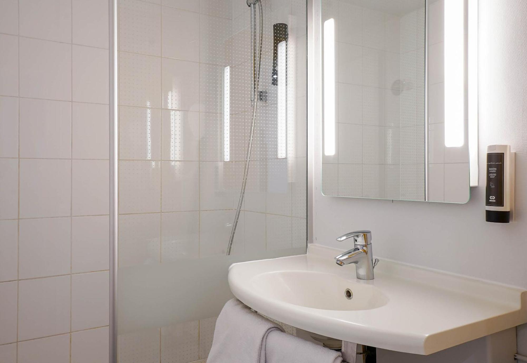 B&B Hotel Marseille Centre Vieux Port Экстерьер фото